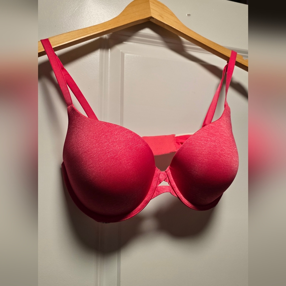 Victoria's Secret Pink Bra 34DD - Picture 2 of 6